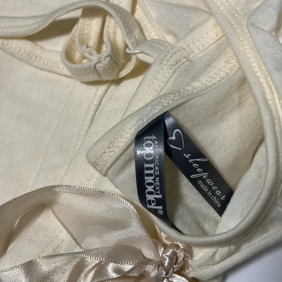 America’s Next Top Model Sleepwear Tank Top - Picture 6 of 6